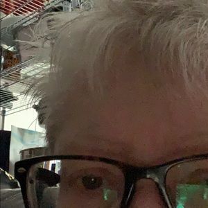 Meet your Posher, Debbie